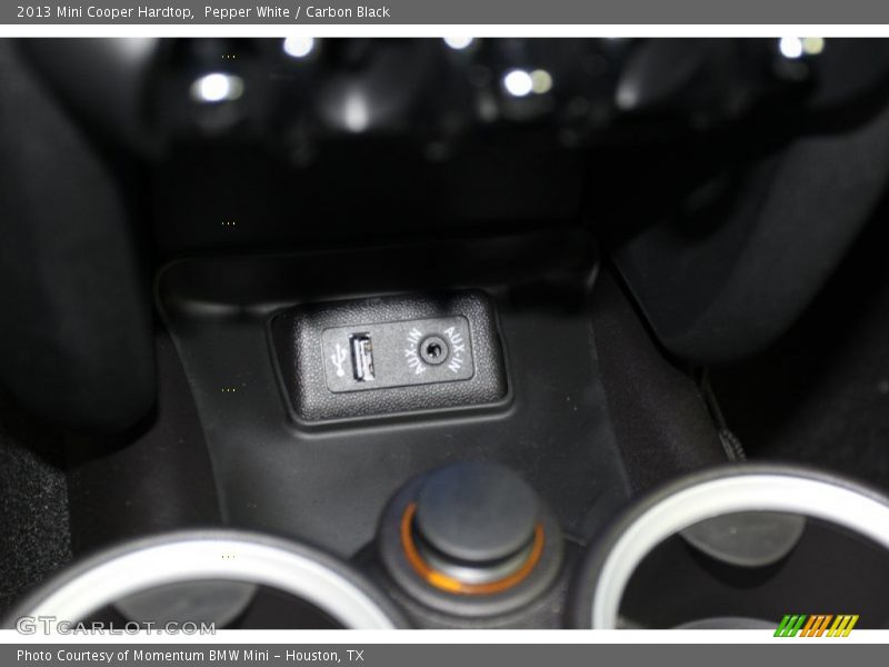 Pepper White / Carbon Black 2013 Mini Cooper Hardtop