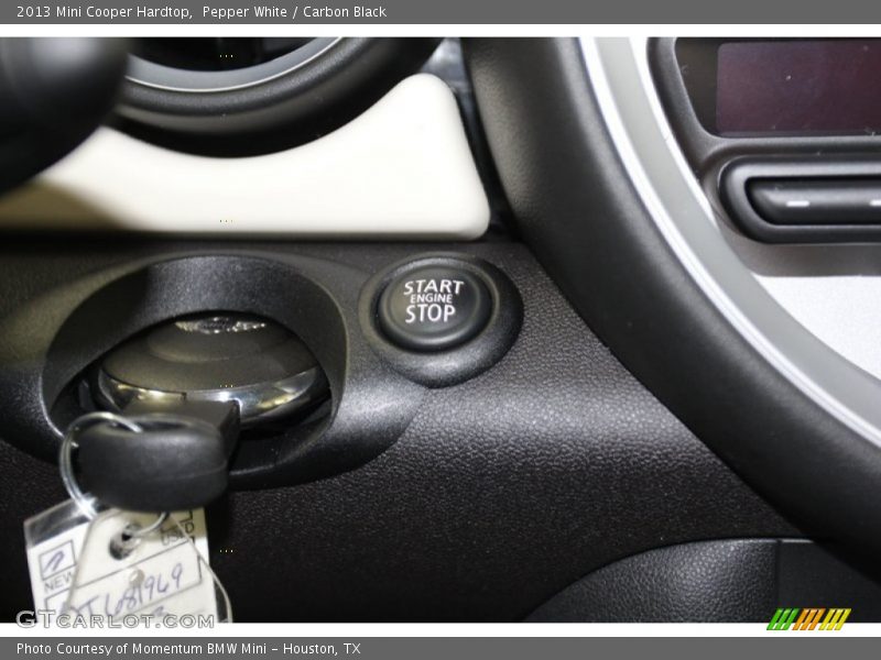Pepper White / Carbon Black 2013 Mini Cooper Hardtop