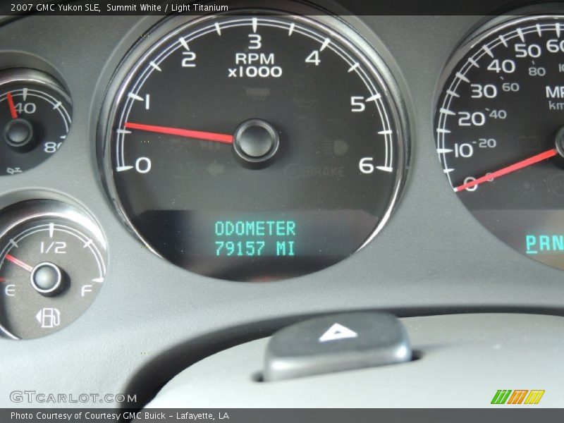 Summit White / Light Titanium 2007 GMC Yukon SLE