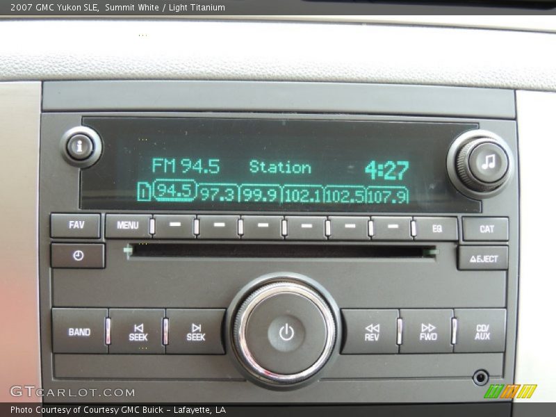 Summit White / Light Titanium 2007 GMC Yukon SLE