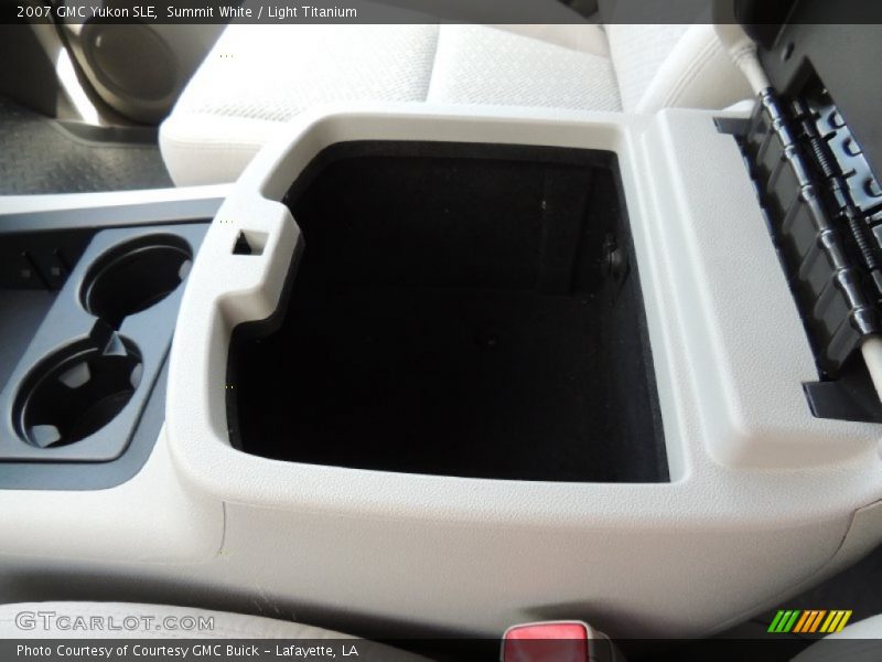 Summit White / Light Titanium 2007 GMC Yukon SLE