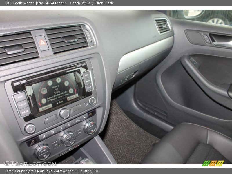 Candy White / Titan Black 2013 Volkswagen Jetta GLI Autobahn