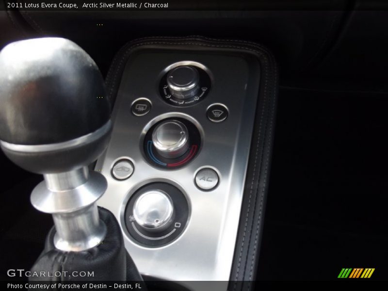 Controls of 2011 Evora Coupe
