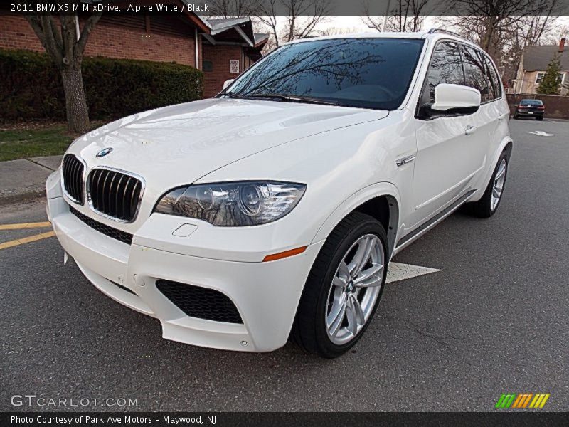 Front 3/4 View of 2011 X5 M M xDrive