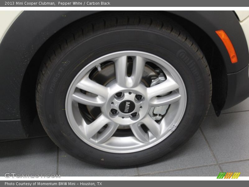Pepper White / Carbon Black 2013 Mini Cooper Clubman