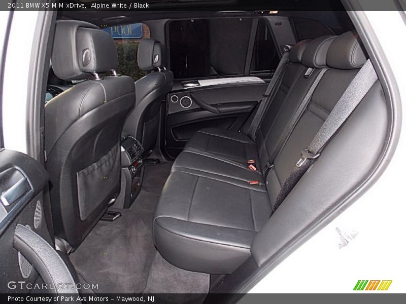 Alpine White / Black 2011 BMW X5 M M xDrive