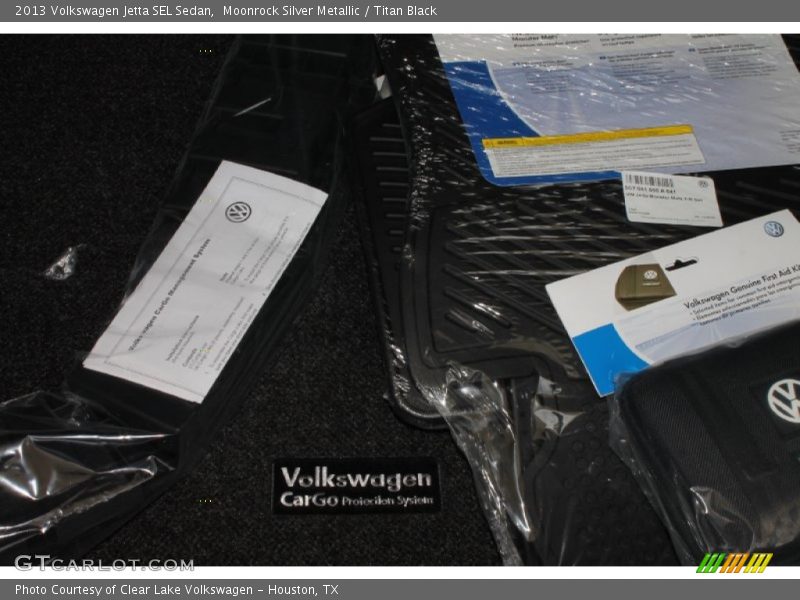 Moonrock Silver Metallic / Titan Black 2013 Volkswagen Jetta SEL Sedan