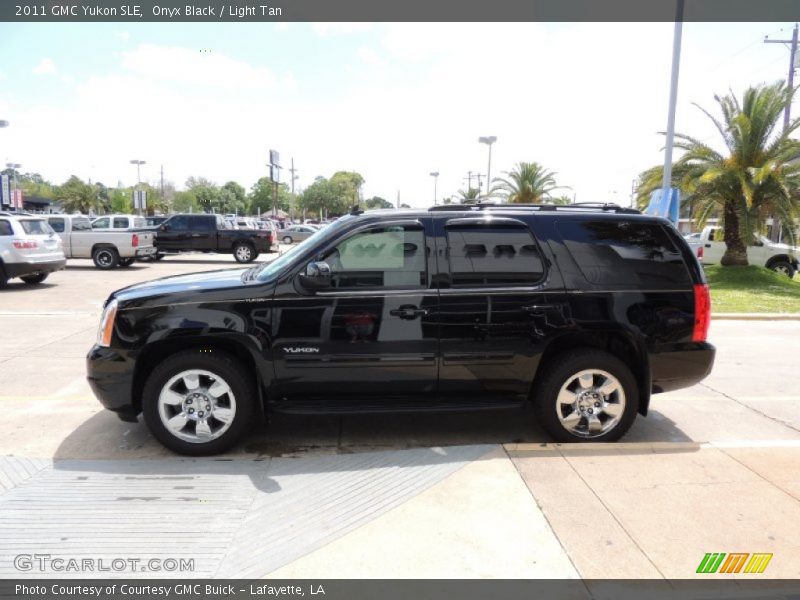 Onyx Black / Light Tan 2011 GMC Yukon SLE