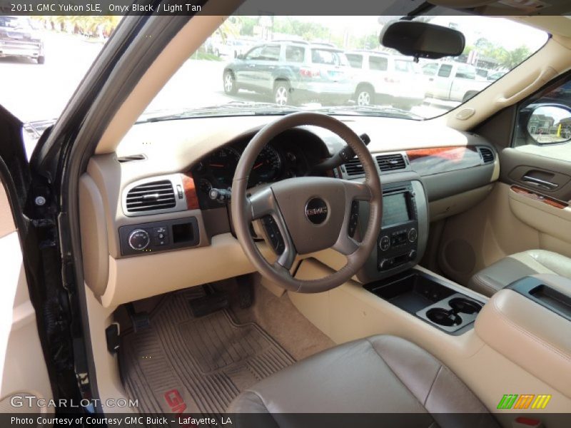 Onyx Black / Light Tan 2011 GMC Yukon SLE