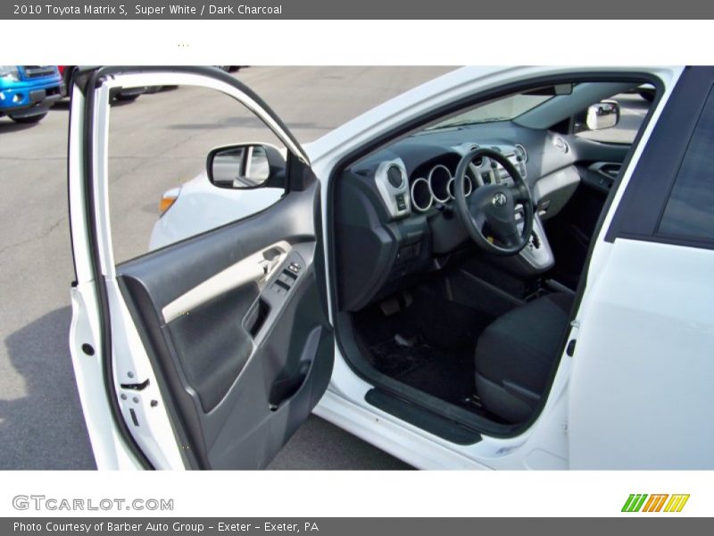 Super White / Dark Charcoal 2010 Toyota Matrix S