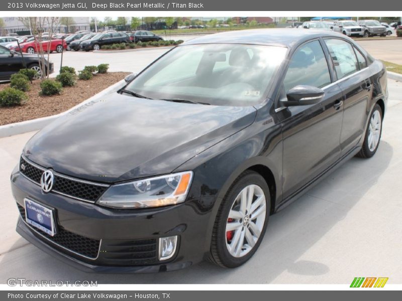 Deep Black Pearl Metallic / Titan Black 2013 Volkswagen Jetta GLI