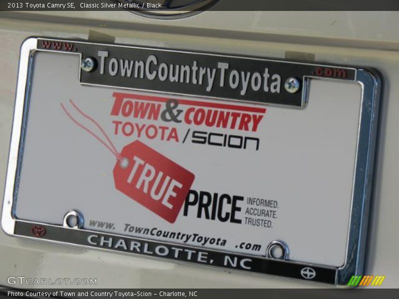 Classic Silver Metallic / Black 2013 Toyota Camry SE