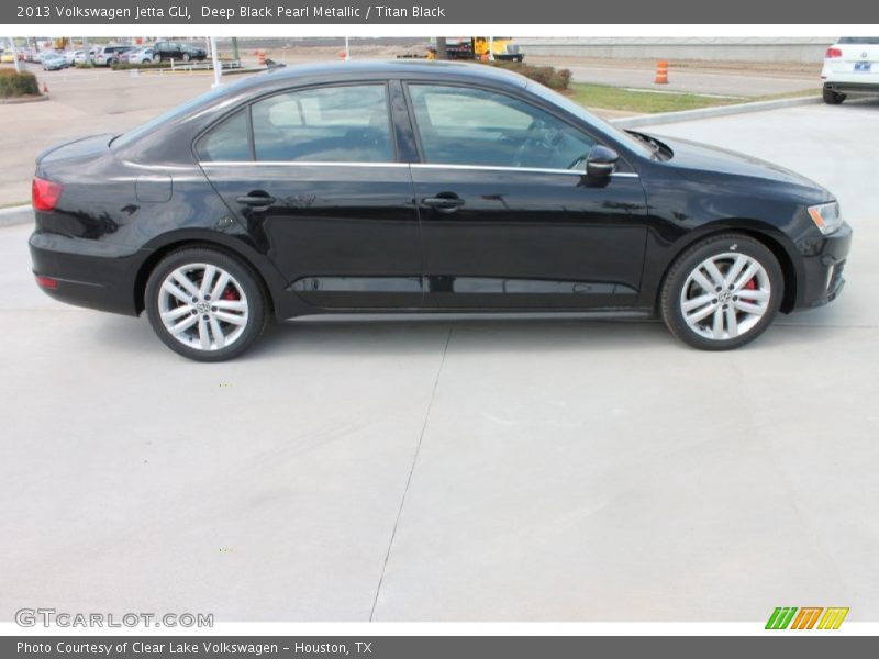 Deep Black Pearl Metallic / Titan Black 2013 Volkswagen Jetta GLI