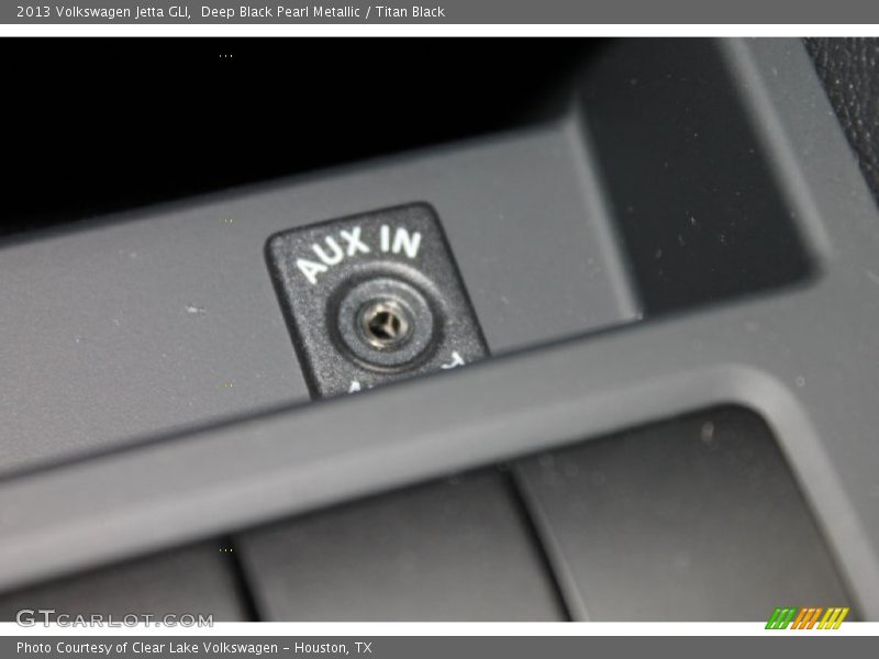 Deep Black Pearl Metallic / Titan Black 2013 Volkswagen Jetta GLI