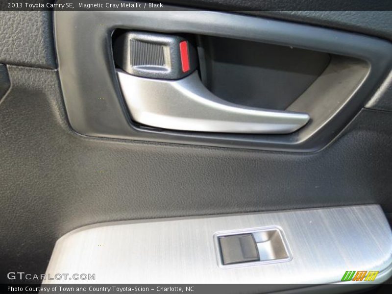 Magnetic Gray Metallic / Black 2013 Toyota Camry SE