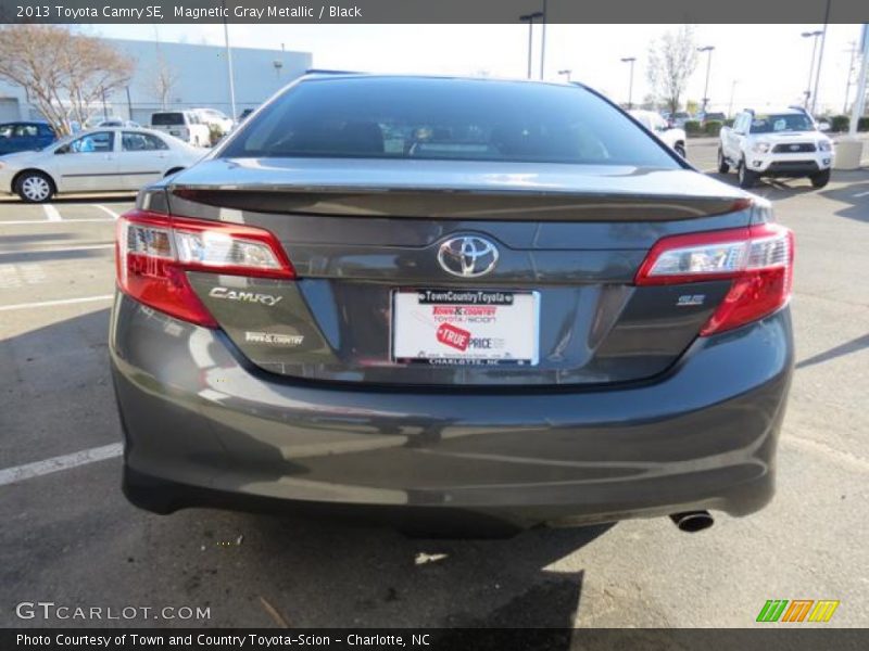 Magnetic Gray Metallic / Black 2013 Toyota Camry SE