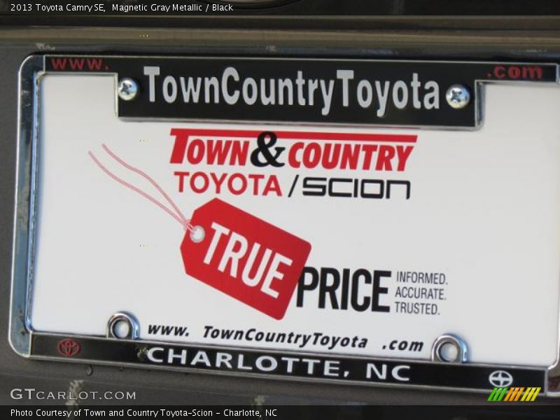 Magnetic Gray Metallic / Black 2013 Toyota Camry SE