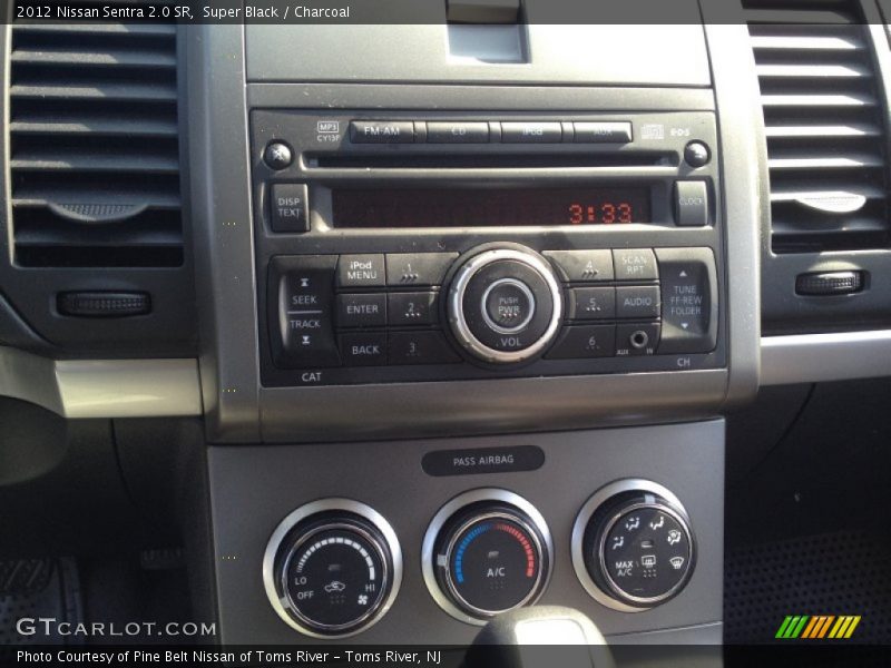 Super Black / Charcoal 2012 Nissan Sentra 2.0 SR