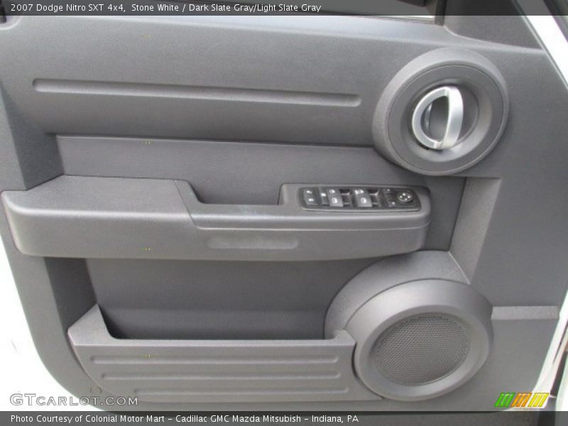 Stone White / Dark Slate Gray/Light Slate Gray 2007 Dodge Nitro SXT 4x4