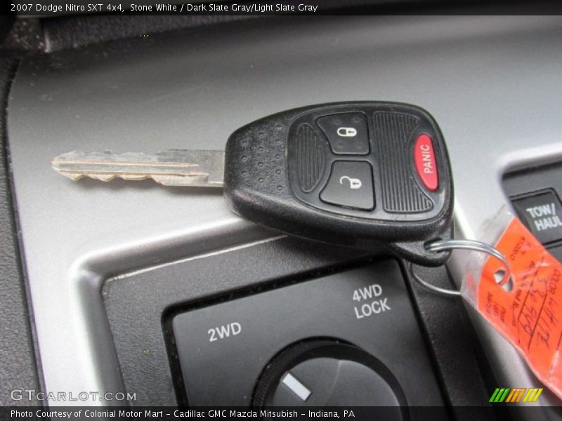 Stone White / Dark Slate Gray/Light Slate Gray 2007 Dodge Nitro SXT 4x4