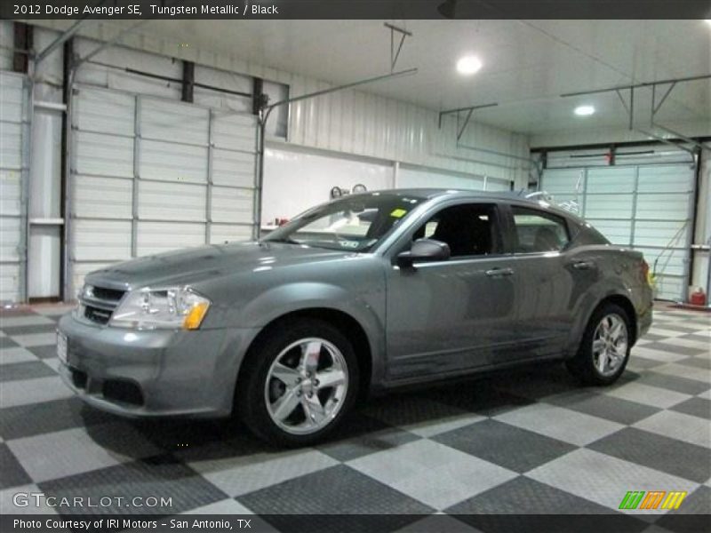 Tungsten Metallic / Black 2012 Dodge Avenger SE