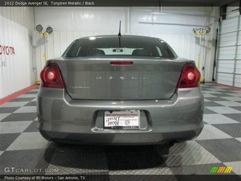 Tungsten Metallic / Black 2012 Dodge Avenger SE
