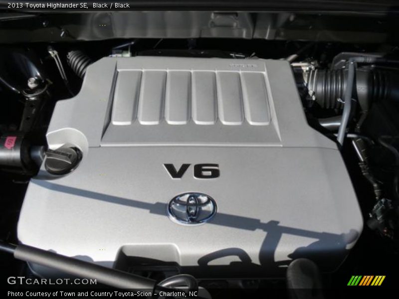Black / Black 2013 Toyota Highlander SE