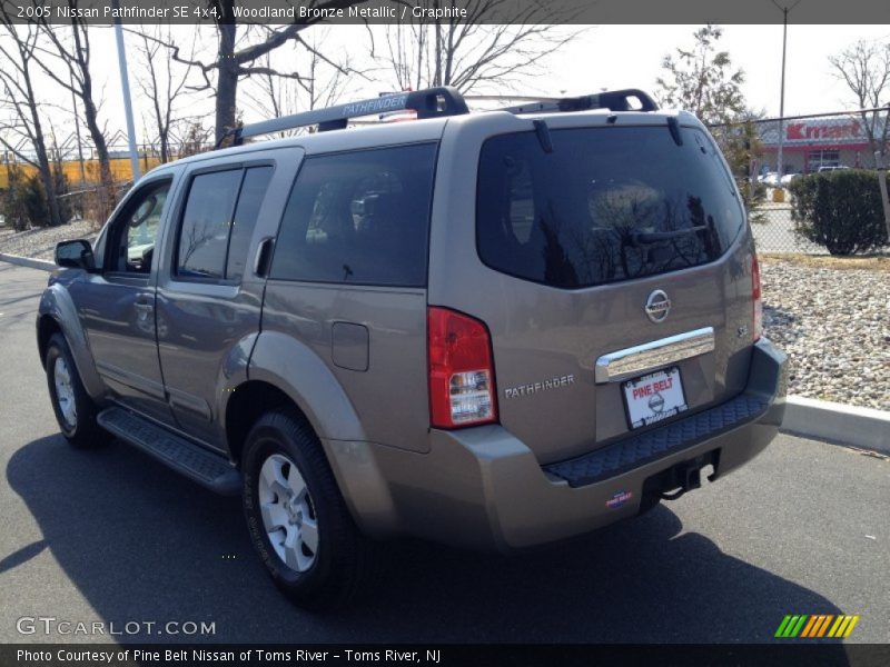 Woodland Bronze Metallic / Graphite 2005 Nissan Pathfinder SE 4x4