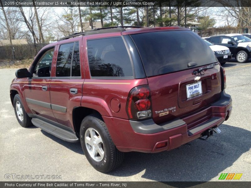 Majestic Red Metallic / Light Cashmere/Ebony 2005 Chevrolet TrailBlazer LS 4x4