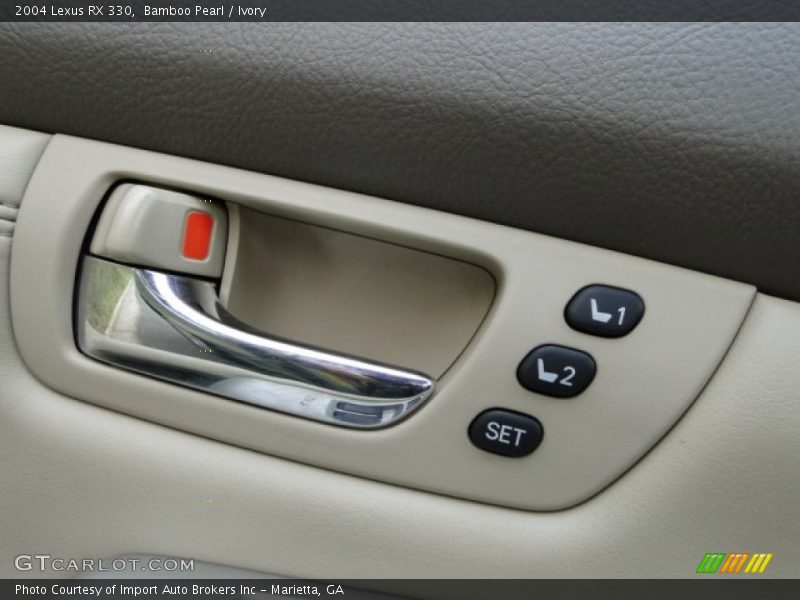 Controls of 2004 RX 330
