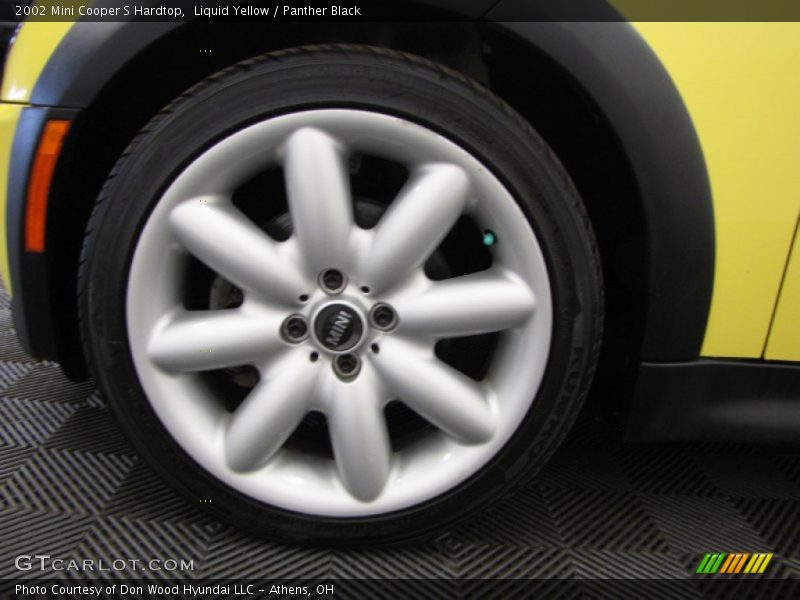 Liquid Yellow / Panther Black 2002 Mini Cooper S Hardtop
