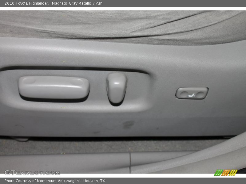 Magnetic Gray Metallic / Ash 2010 Toyota Highlander