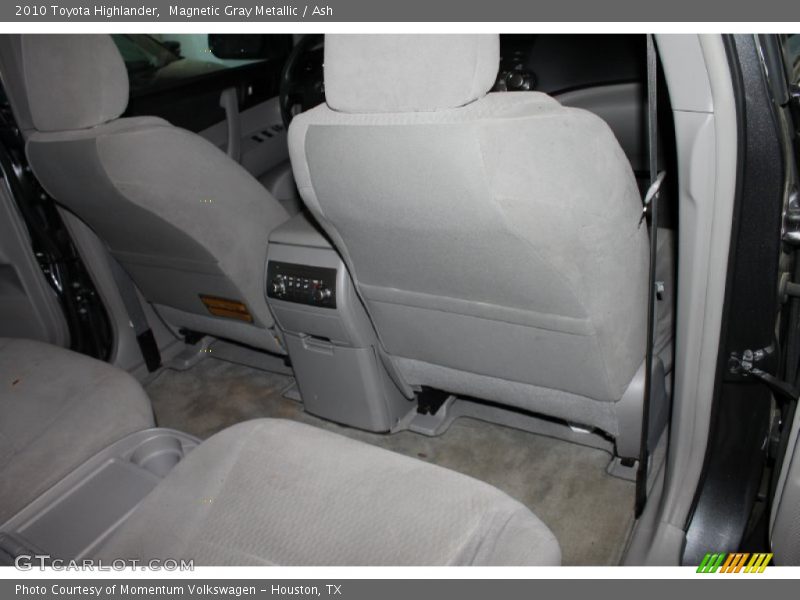 Magnetic Gray Metallic / Ash 2010 Toyota Highlander