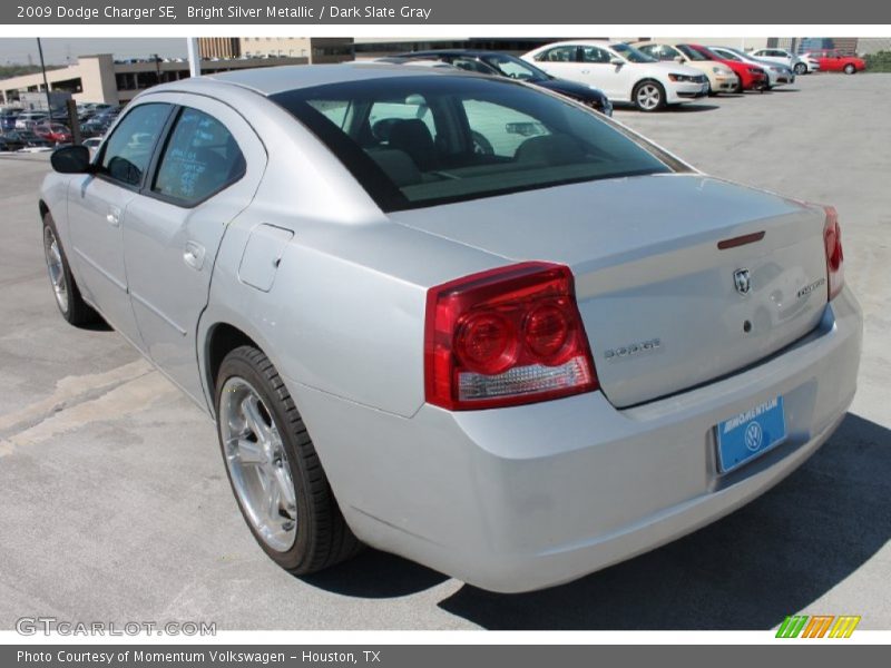Bright Silver Metallic / Dark Slate Gray 2009 Dodge Charger SE