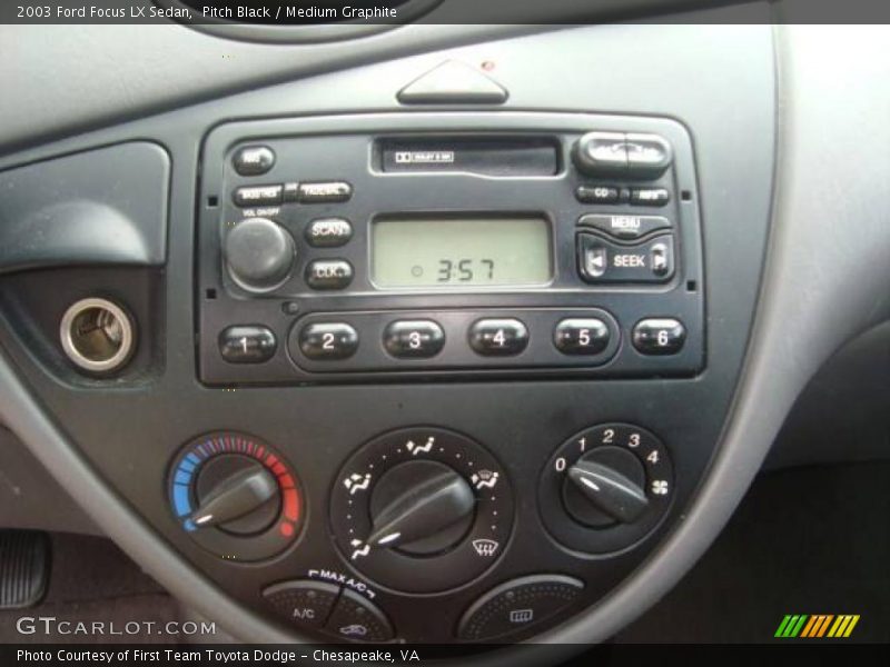 Pitch Black / Medium Graphite 2003 Ford Focus LX Sedan