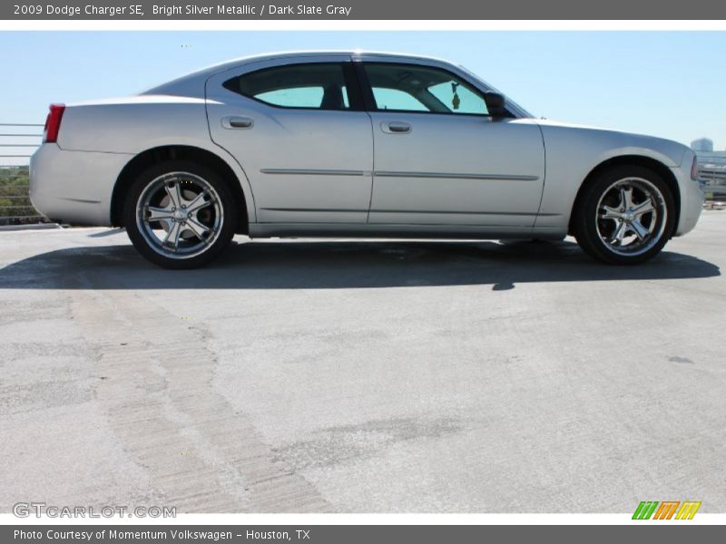 Bright Silver Metallic / Dark Slate Gray 2009 Dodge Charger SE
