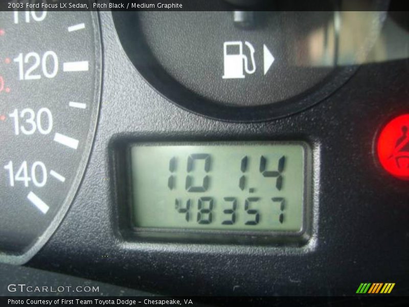 Pitch Black / Medium Graphite 2003 Ford Focus LX Sedan