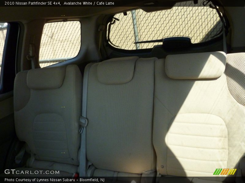 Avalanche White / Cafe Latte 2010 Nissan Pathfinder SE 4x4