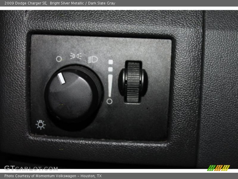 Bright Silver Metallic / Dark Slate Gray 2009 Dodge Charger SE