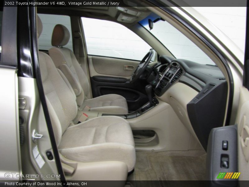 Vintage Gold Metallic / Ivory 2002 Toyota Highlander V6 4WD