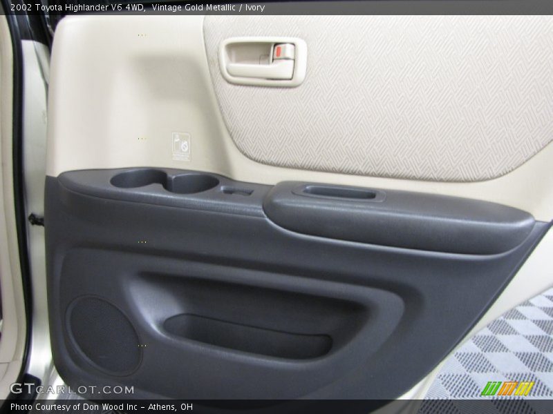 Vintage Gold Metallic / Ivory 2002 Toyota Highlander V6 4WD