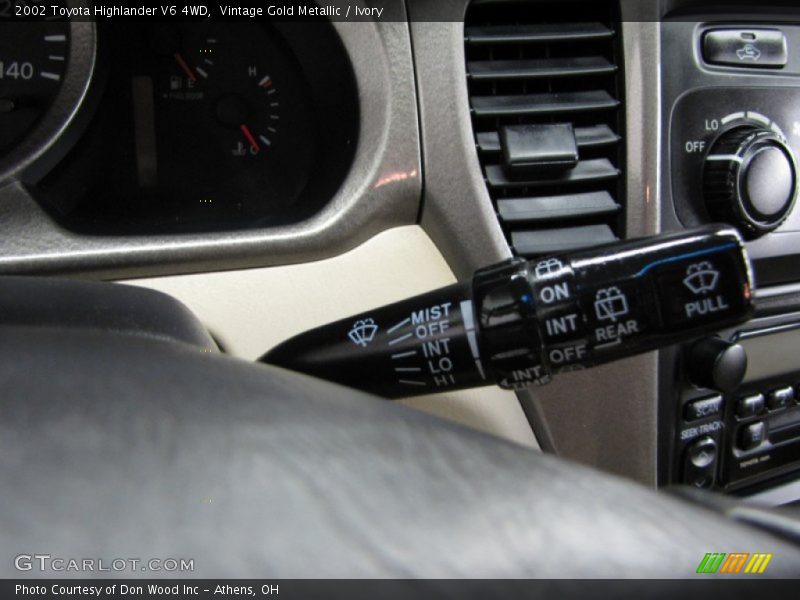 Vintage Gold Metallic / Ivory 2002 Toyota Highlander V6 4WD
