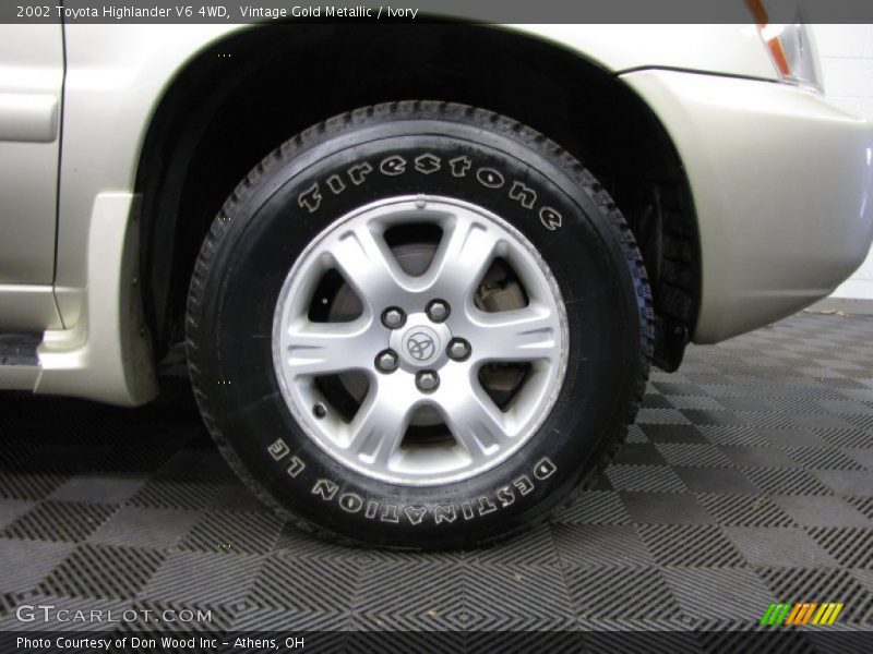 Vintage Gold Metallic / Ivory 2002 Toyota Highlander V6 4WD
