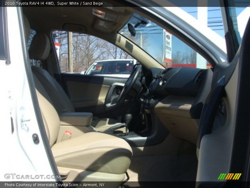 Super White / Sand Beige 2010 Toyota RAV4 I4 4WD