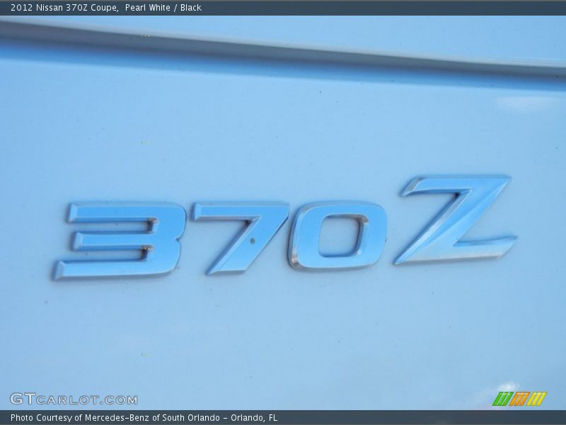 Pearl White / Black 2012 Nissan 370Z Coupe