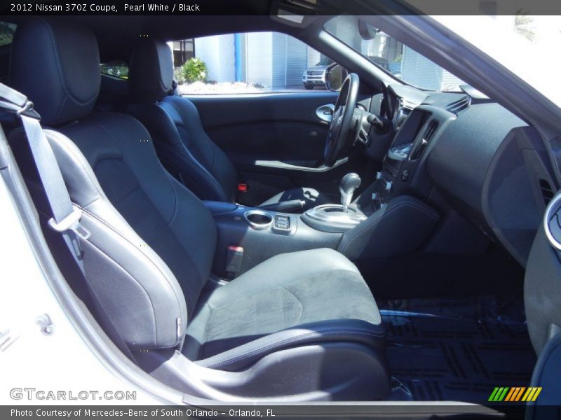 Pearl White / Black 2012 Nissan 370Z Coupe