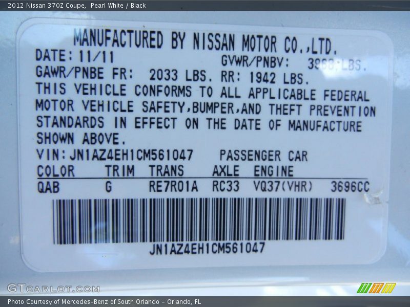 Pearl White / Black 2012 Nissan 370Z Coupe