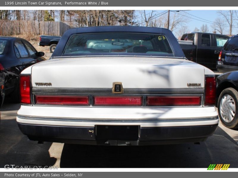 Performance White / Blue 1996 Lincoln Town Car Signature