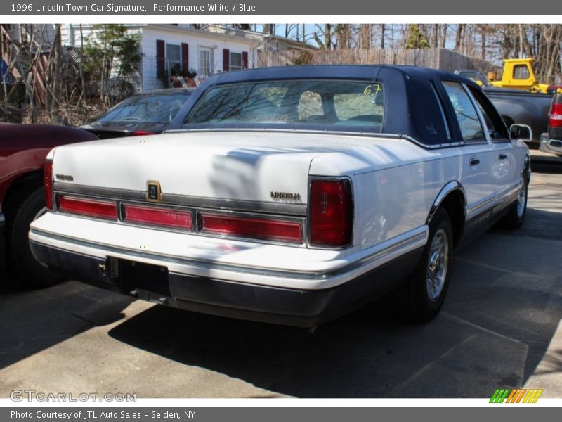 Performance White / Blue 1996 Lincoln Town Car Signature