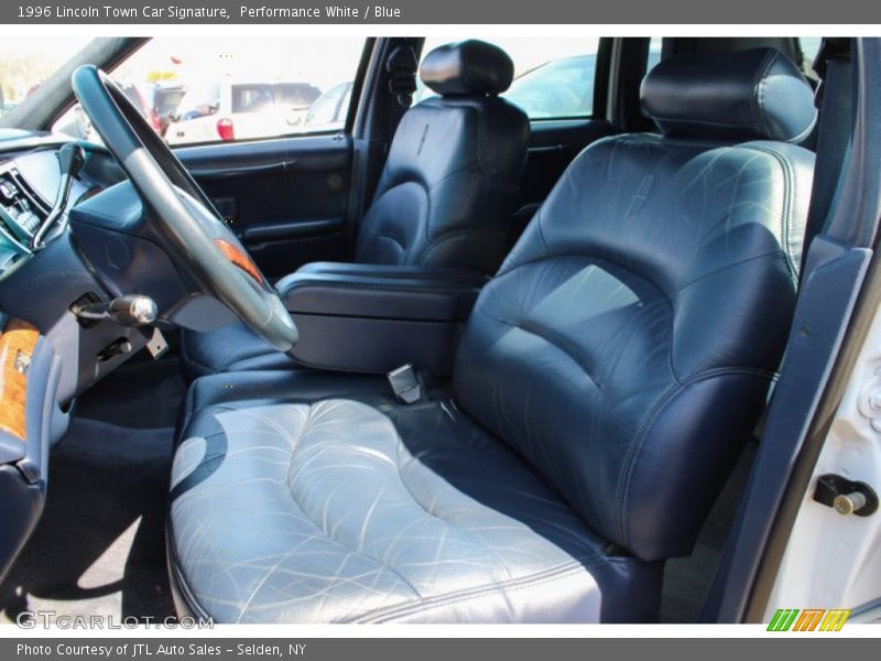 Performance White / Blue 1996 Lincoln Town Car Signature